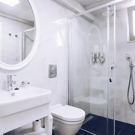 Princess Kinli Aparthotel