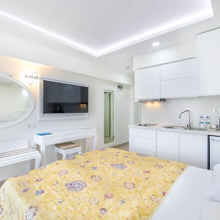 Princess Kinli Apartahotel